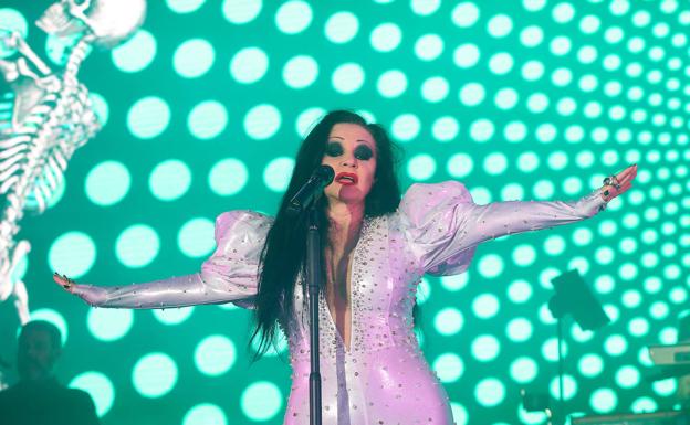 Los retrasos en el concierto dejan a Fangoria sin cantar dos canciones