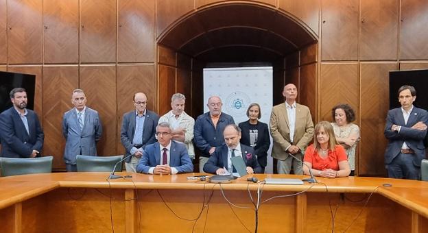 El rector ve un «chantaje inadmisible» que Canteli condicione el traslado a El Cristo