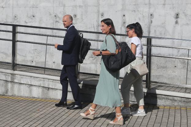 La Fiscalía ve «riesgo de reiteración» en el acusado de matar a su compañero de habitación y pide que siga en prisión