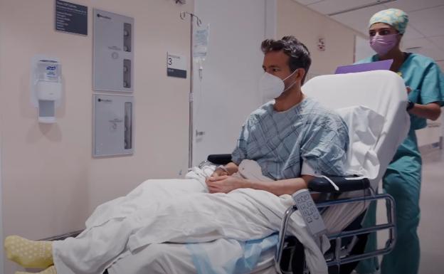 Ryan Reynolds graba públicamente su colonoscopia y termina operado
