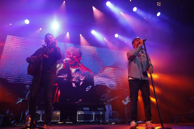 Estopa hace rugir a casi 9.000 personas