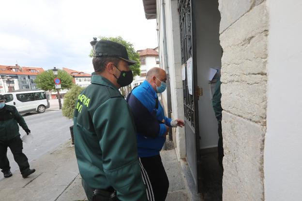 Piden nueve años de cárcel por intentar matar a la pareja de su exmujer en Pravia