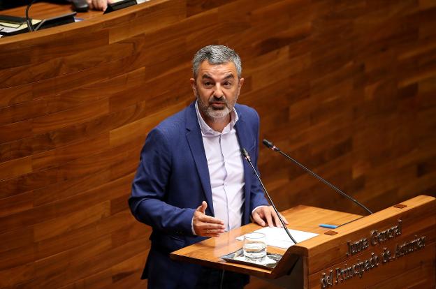 Calvo insta a los empresarios asturianos a generar demanda para la autopista ferroviaria