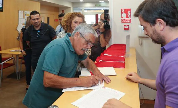 Ana Puerto disputará a Floro las primarias del PSOE de Gijón para ser cabeza de lista electoral