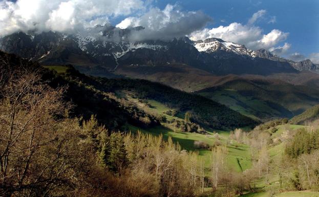 El viaje por carretera más bonito de España está en el Parque Nacional de los Picos de Europa