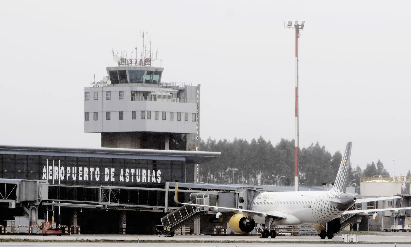 Desvían a Asturias un vuelo de Tenerife a Bristol por un problema de salud de un pasajero