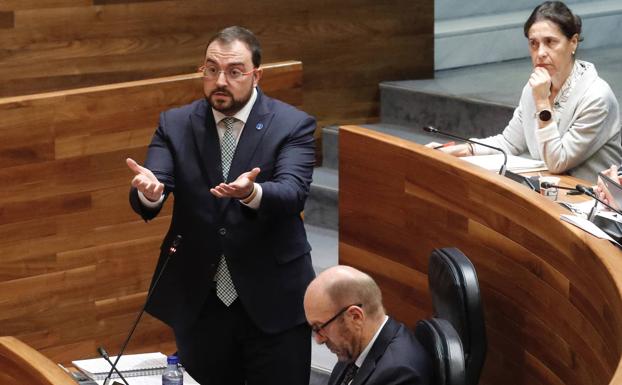 Barbón anuncia nuevas deducciones por hijos y para la emancipación vinculadas a las cuentas de 2023