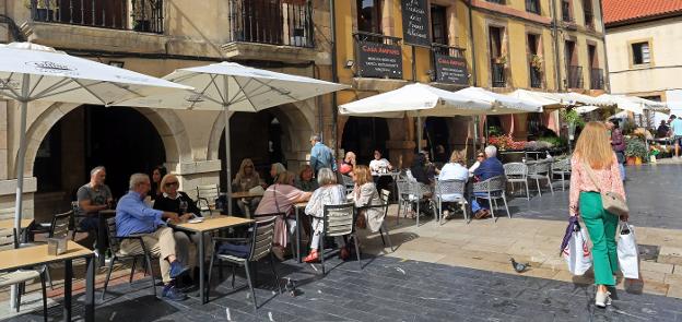 Los hosteleros sostienen que las nuevas terrazas harán de El Oviedo Antiguo «un barrio vivo y dinámico»