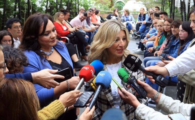 Yolanda Díaz reconoce la necesidad de mejoras en la red ferroviaria asturiana: «Lo dice una gallega que conoce la Feve»