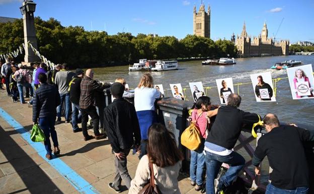 Gran protesta en Londres contra la extradición de Assange