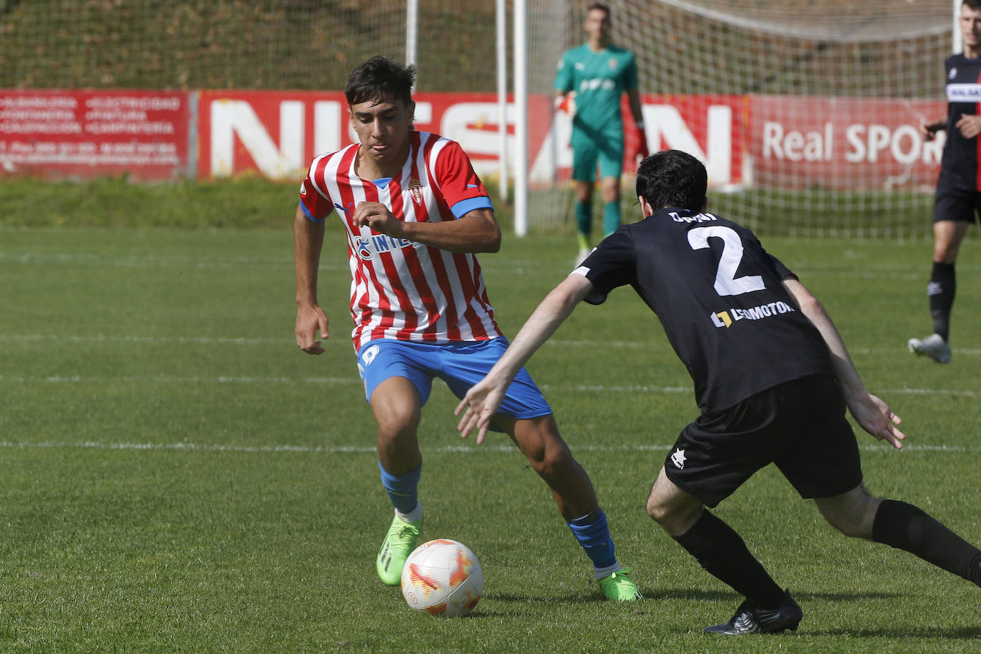 Victoria del Sporting B frente a L'Entregu (4-0)