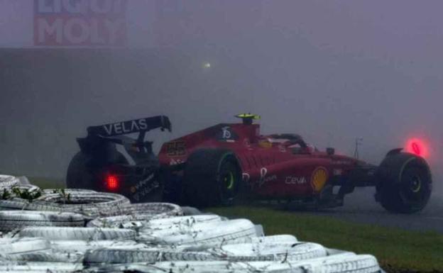 Sainz abandona tras un accidente en la primera vuelta y Gasly casi choca contra una grúa