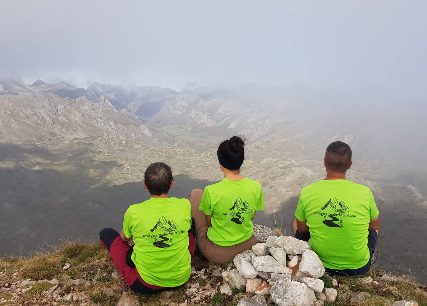 A Peña Orniz: murallón de roca sobre un paisaje lunar en el corazón de Somiedo
