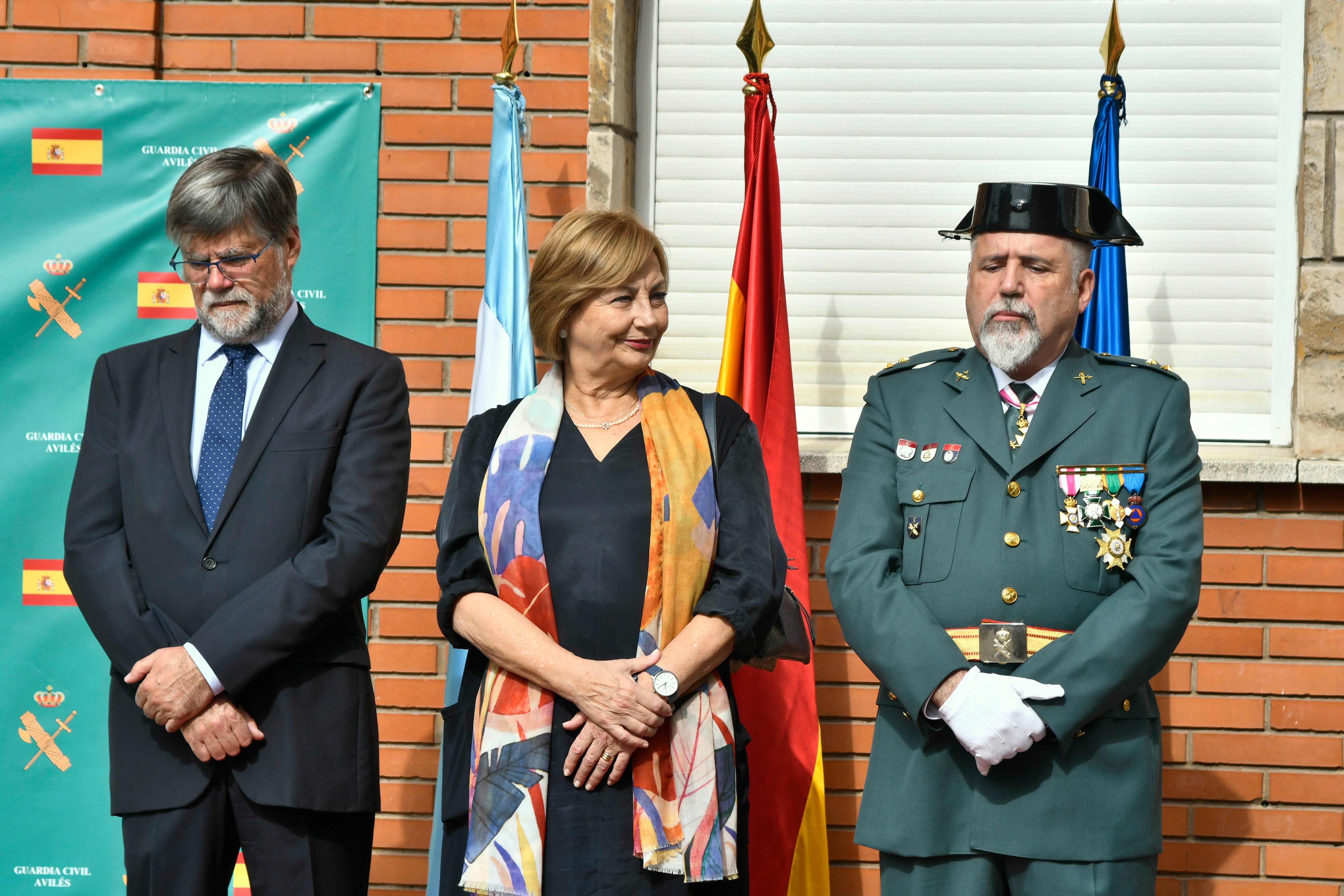 La Guardia Civil festeja el Pilar en Bustiello