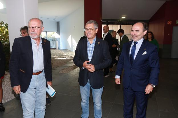 Hugo Morán: «Una autopista del agua abastecerá a Asturias de oeste a este»