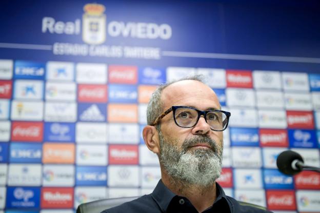 Real Oviedo | Cervera recupera a David Costas