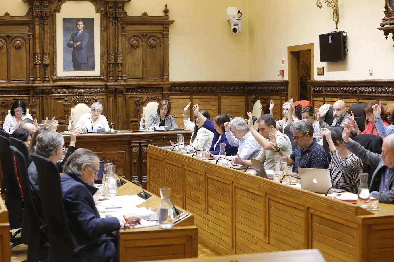 El Gobierno local retira sus ordenanzas fiscales de Gijón in extremis al no lograr un acuerdo