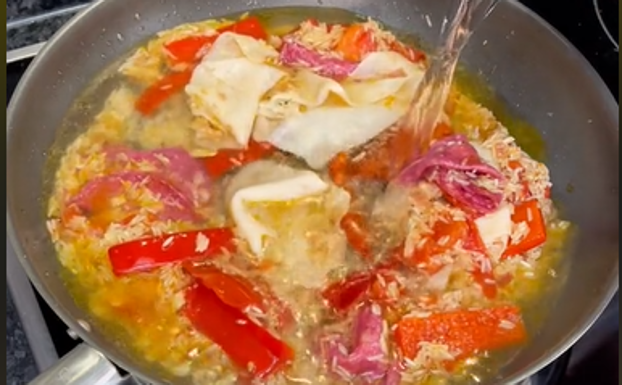 La paella creada por un cocinero estadounidense desata la polémica