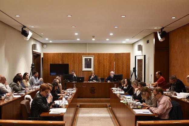 La subida del recibo del agua reduciría la deuda municipal con Aguas de Avilés a 11,8 millones