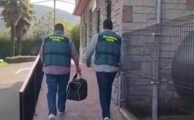 La Guardia Civil de Asturias desmantela un grupo criminal que estafó 30.000 euros a través de portales de compraventa