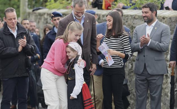 Cadavedo recibe el Pueblo Ejemplar en un acto que la Princesa Leonor tuvo que abandonar por una indisposición