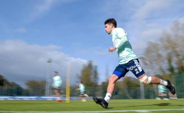 Jimmy y Viti regresan a la convocatoria del Real Oviedo