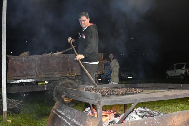 El Festival de la Castaña devuelve a Aces su vitalidad otoñal