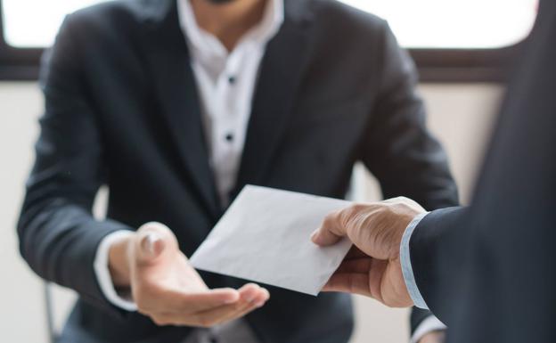 Estos son los funcionarios que recibirán una paga extra en noviembre