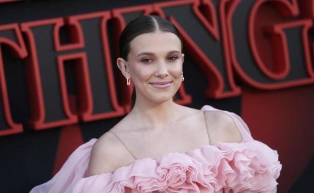 La actriz Millie Bobby Brown y su opinión terraplanista: «Nunca he visto la curva de la Tierra»