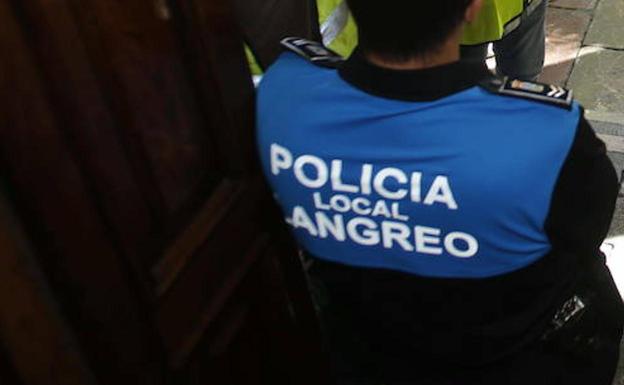 Un langreano recibe una multa de 1.300 euros tras escaparse su perro