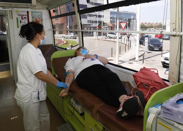 La alta incidencia de la gripe y la actividad quirúrgica dejan sin sangre los hospitales asturianos