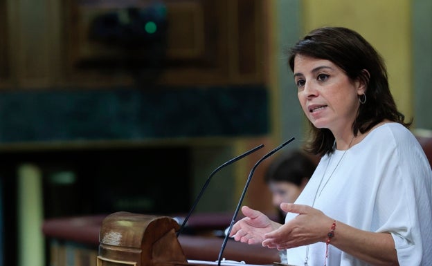 Adriana Lastra llama «payasos» al PP de Asturias tras acusarla de «callar» ante la derogación de la sedición