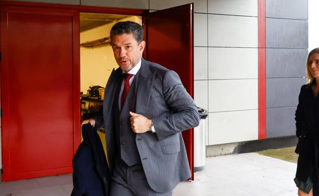 Orlegi convoca un foro para hablar con los aficionados del Sporting para el próximo 3 de enero