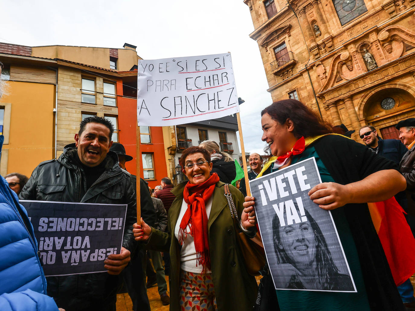 Vox pide la dimisión de Sánchez: «Quiere una España arruinada y doblegada»