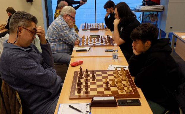 Ciudad Naranco y Antonio Rico se jugarán el título