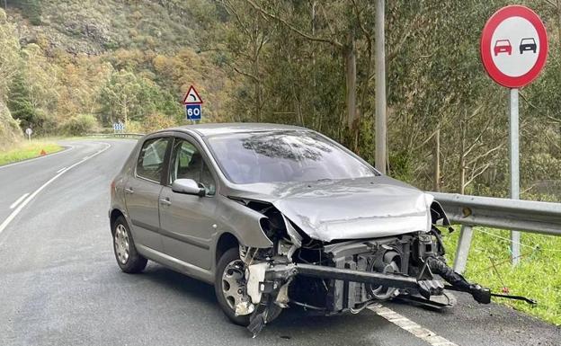 Tineo registra dos accidentes de tráfico en solo una hora