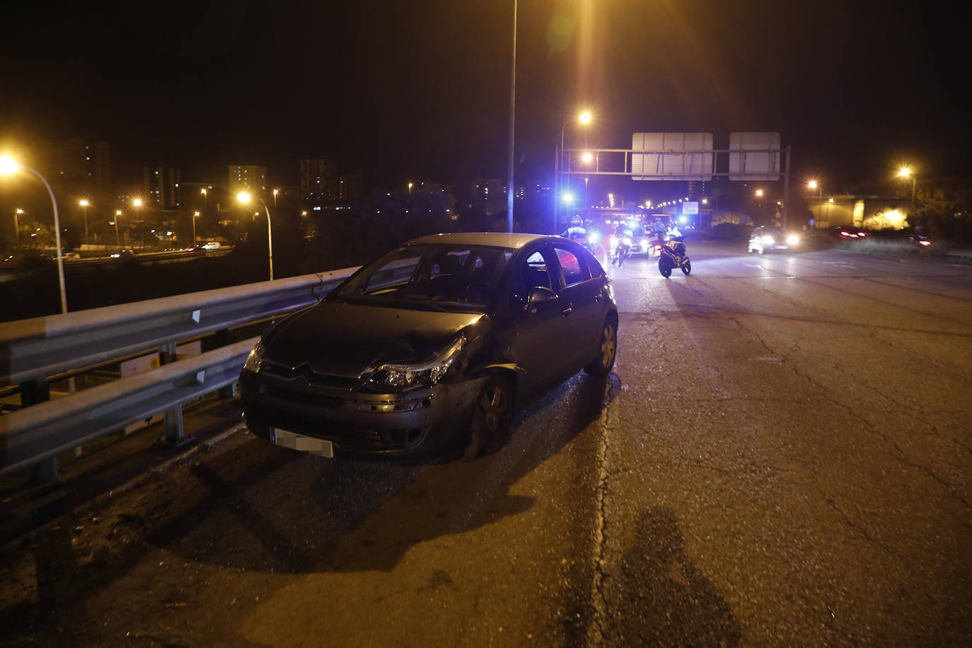 Un conductor ebrio causa un accidente en Gijón