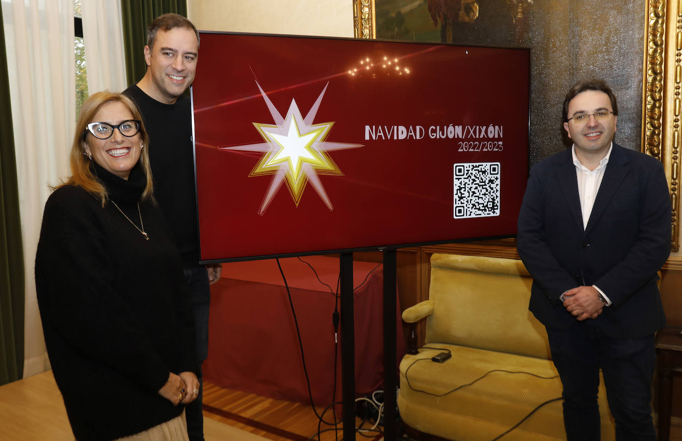 Gijón presume de su 'estrellona' de Navidad e invita al alcalde de Vigo a conocerla