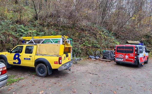 Herido en una pierna tras sufrir una caída cuando hacía una ruta de montaña en Caso