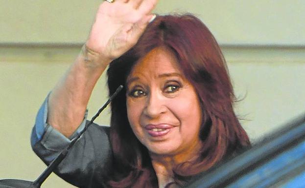 Condenan a Kirchner a 6 años de prisión e inhabilitación perpetua por corrupción