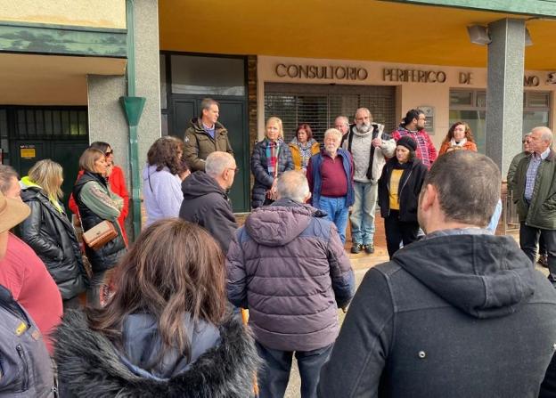 Candamo pide en la calle que vuelvan las guardias médicas
