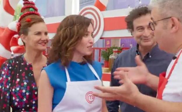 Isabel Díaz Ayuso se 'cuela' en MasterChef por Navidad