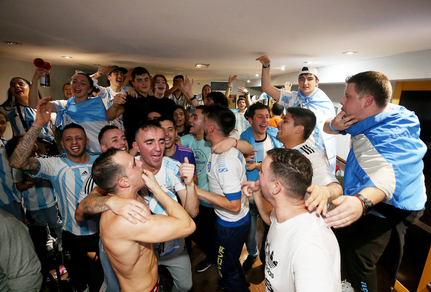 La emocion albiceleste se siente en Asturias