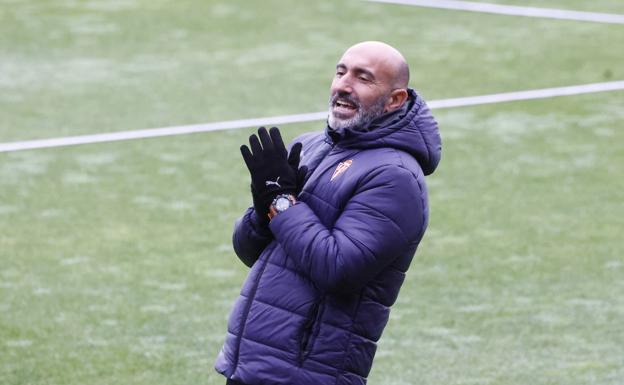 Abelardo: «Si debemos fichar o no es una pregunta para la dirección deportiva»