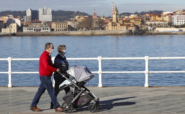 Oviedo, Avilés y Gijón pierden 4.572 empadronados con un leve alza de los concejos limítrofes