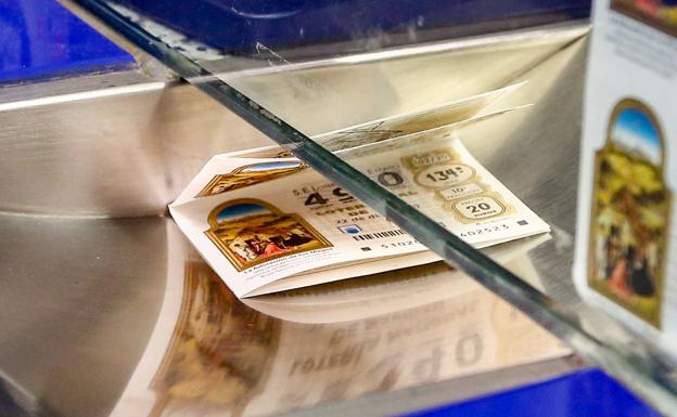 Los asturianos se gastaron este año 98,4 millones en la Lotería de Navidad
