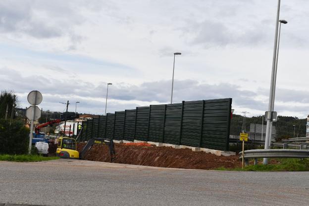 Las pantallas acústicas llegan a Trasona