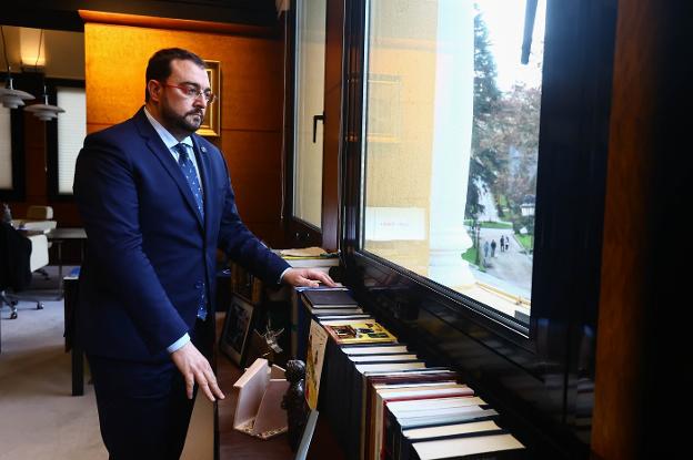 «En mayo se elegirá al presidente de Asturias, no a un comisario europeo»
