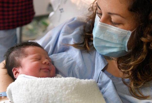 La región se estanca por debajo de los cinco mil nacimientos al año