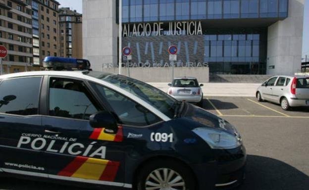 Detienen en Gijón a dos hermanos por estrangular a un hombre en México